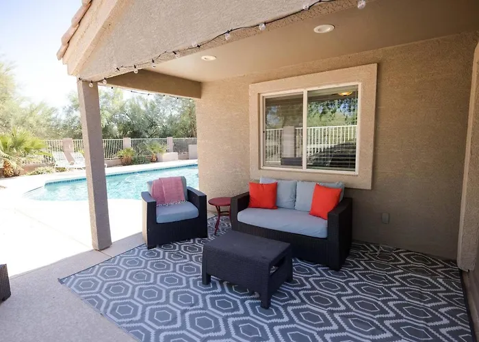 Pool/spa, Garage, Tesla Charger, 2 Primary Holiday home *